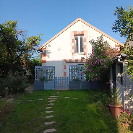 Les Romarins * Lencloître