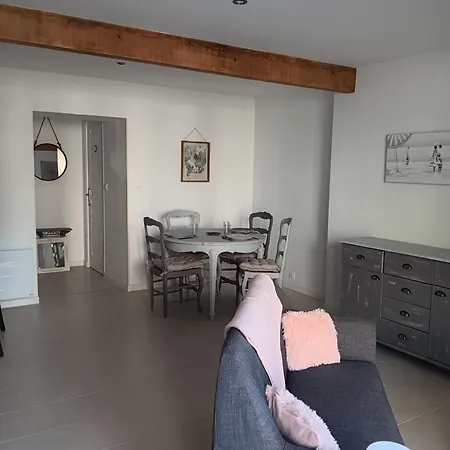 Les Romarins Tatil Evi Lencloître